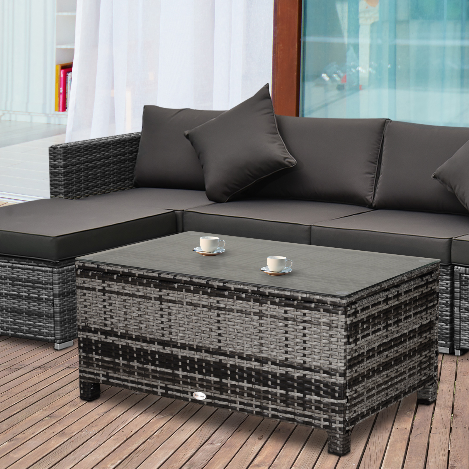 Usage sur terrasse avec canapé rotin assorti