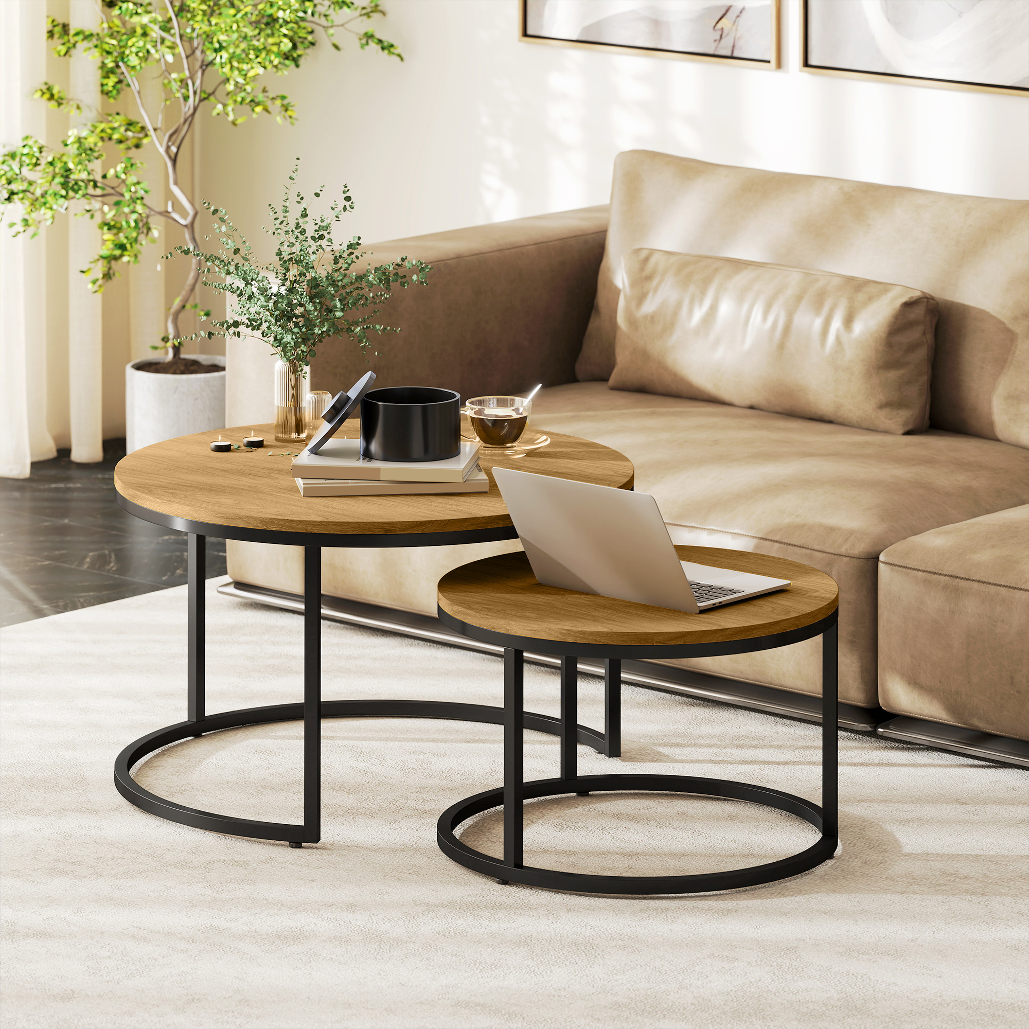 Détail du piètement acier et des plateaux effet bois
