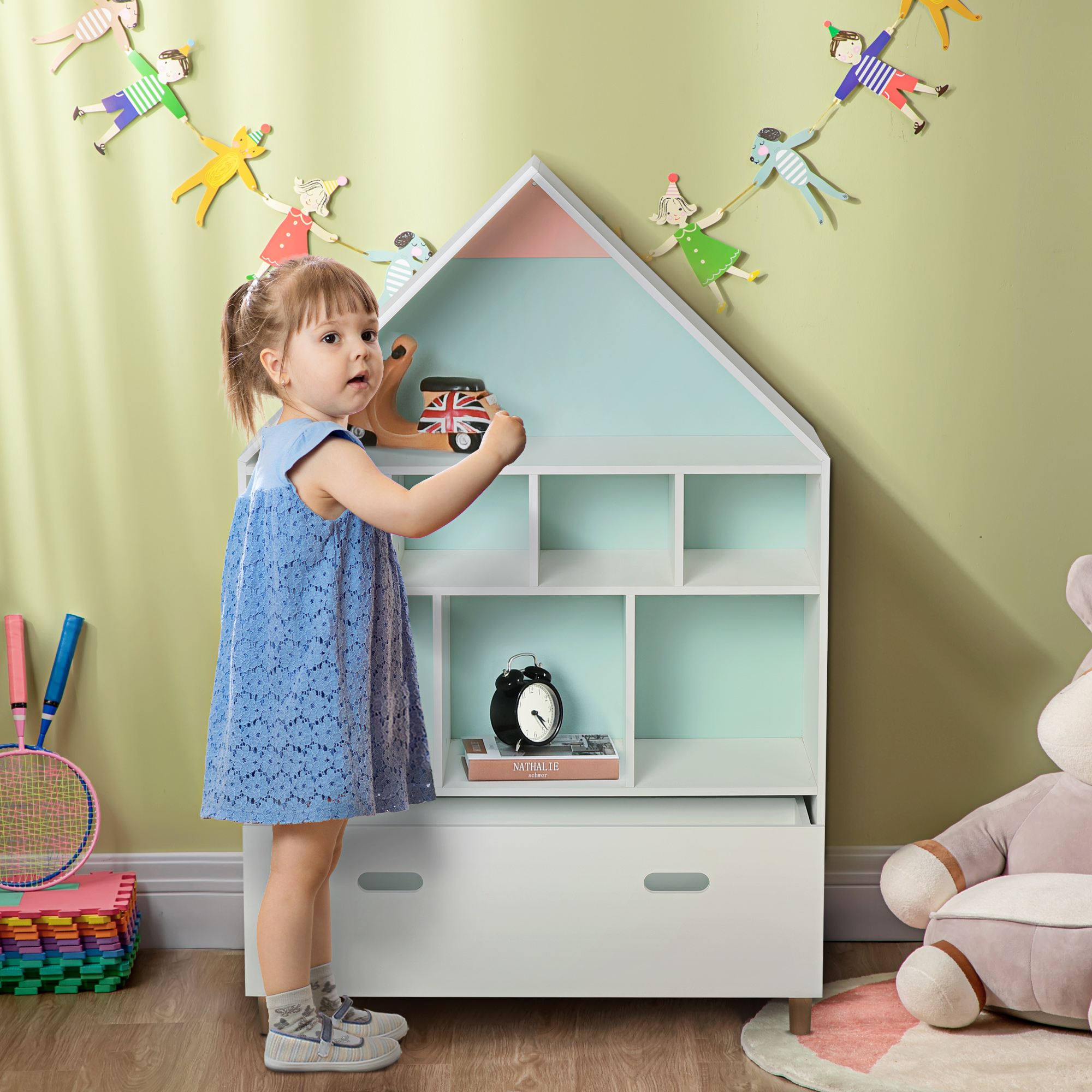 Detalle cajón y compartimentos librería infantil