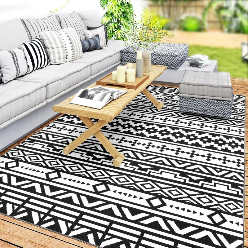 Reversible Outdoor Rug, Waterproof Plastic Straw with Carry Bag, 6' x 9', Black & White Geometric Wall