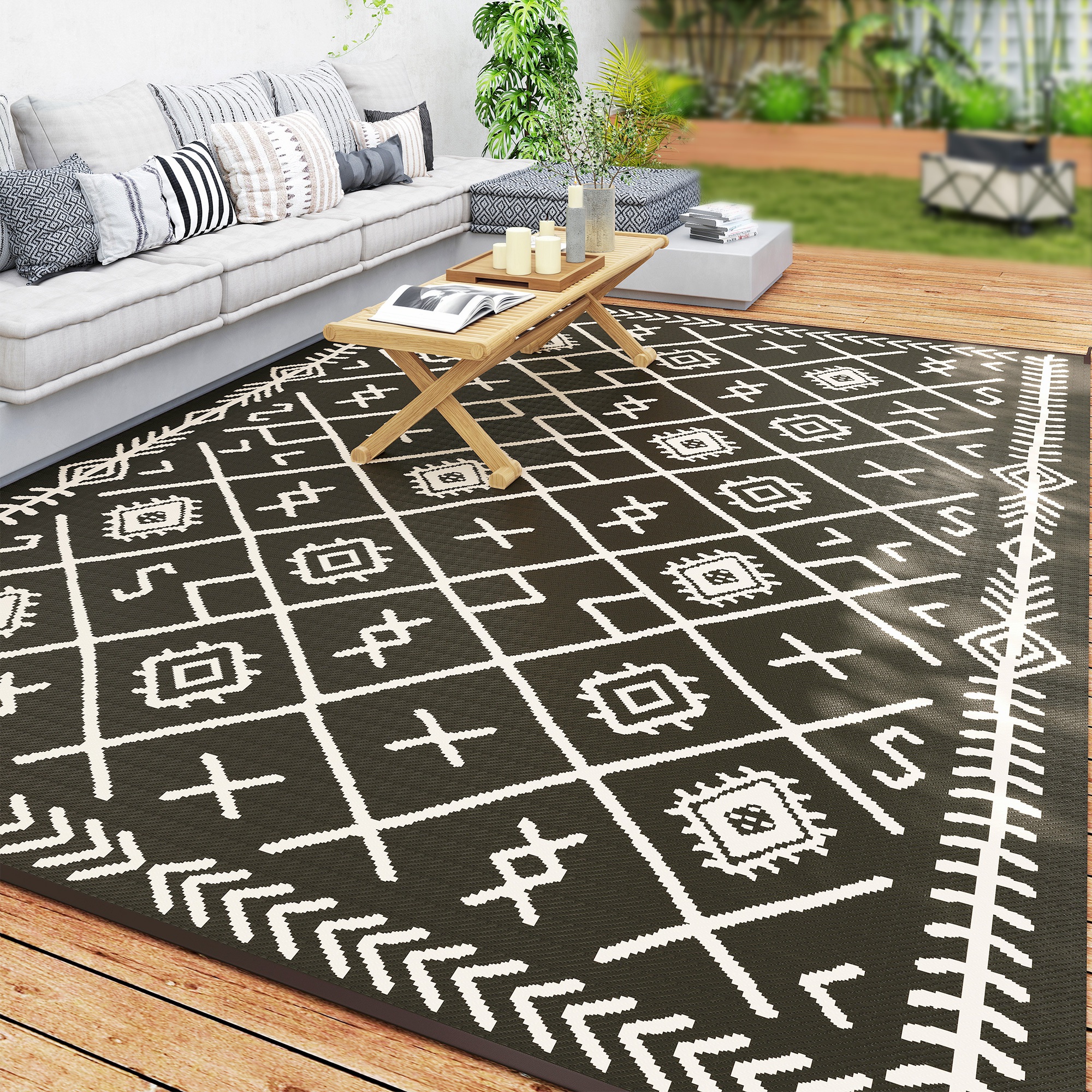 Reversible Outdoor Rug, Waterproof Plastic Straw with Carry Bag, 9' x 12', Black & Beige Rhombus