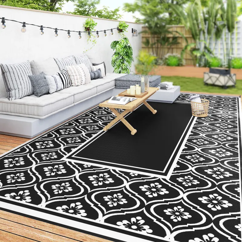 Reversible Outdoor Rug, Waterproof Plastic Straw with Carry Bag, 9' x 18', Black & White Gourd Border
