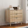 Cómoda de Dormitorio Estilo Nórdico con Cajones Amplios Paneles Acanalados y Tiradores Metálicos 80x40x77,5 cm Roble